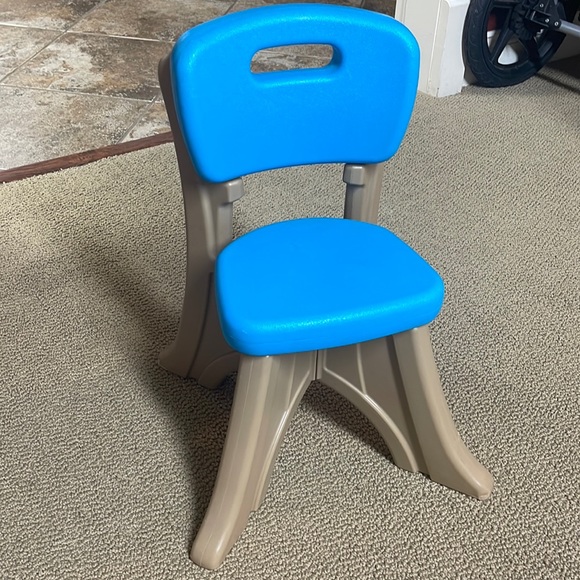 Step 2 Other - Step 2 Traditions Lifestyle Chair For Toddlers Outdoor Indoor Strong & sturdy